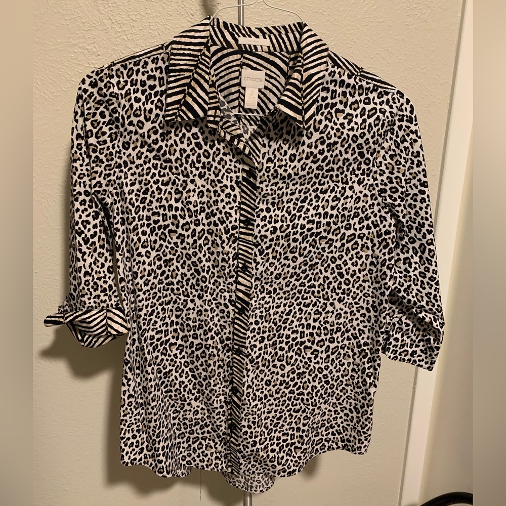 Chico's Shirt Top Size 2 No Iron Stretch Button Up 3/4 Sleeve Leopard Zebra
